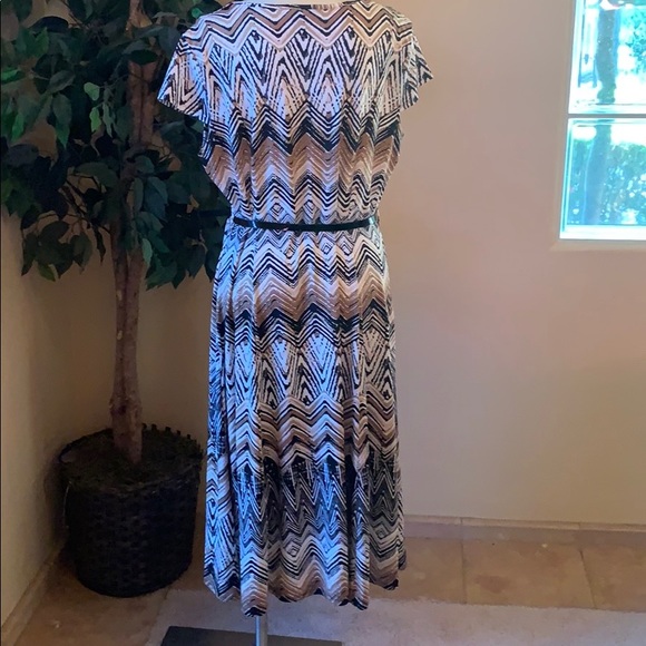 Midi Dress - Picture 4 of 9